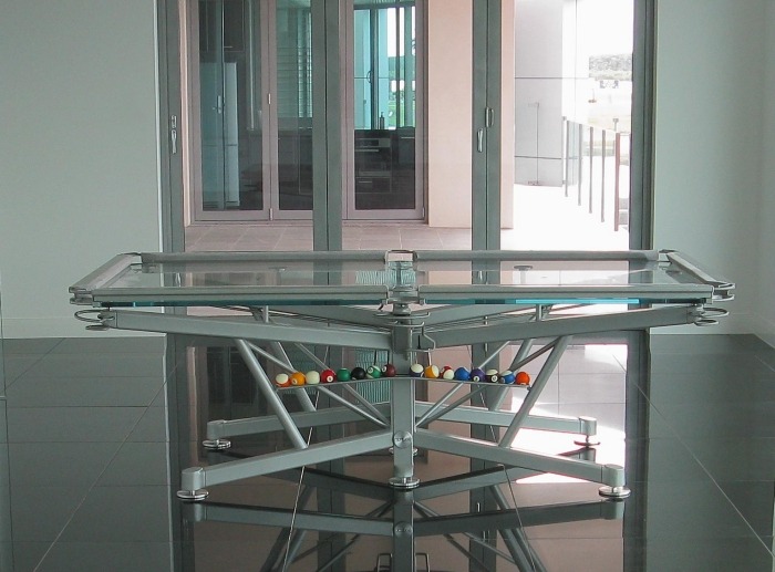 G-1-professionellt-glas-biljardbord-innovativa-design-funktioner