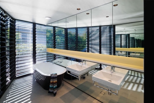 Badrumsmöbler integritetsskärm vägg design spegel vägg badkar