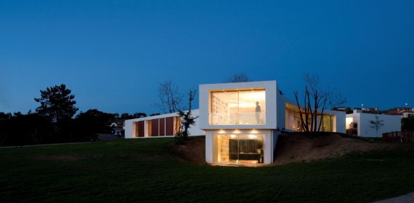 Y -format lanthus - modern fasad