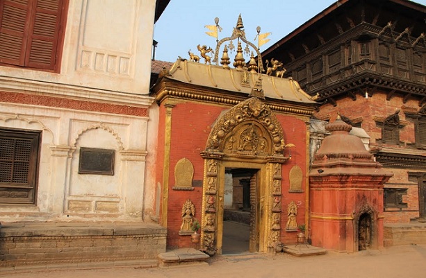 το-Golden-gate_kathmandu-τουριστικά μέρη