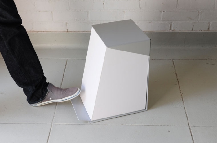 Pedalbehållare-design-papperskorg-minimalissimo-wastelee-enkelt-effektivt