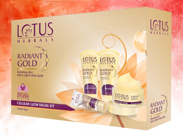 Lotus Herbals Radiant Gold Cellular Glow Facial Kit -sarja