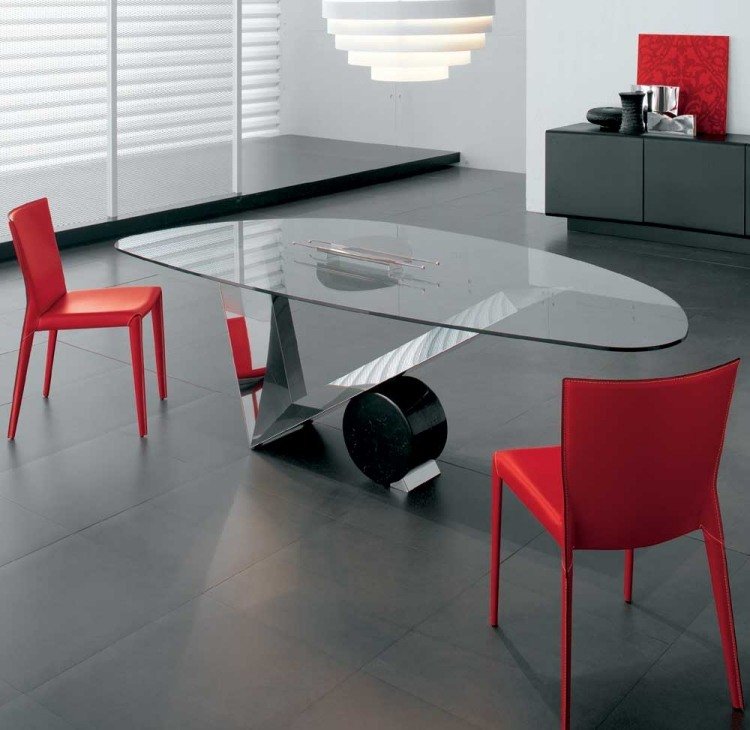 matbord-mönster-modern-extravagant-glas-tallrik-oval-bas-svart-valentino