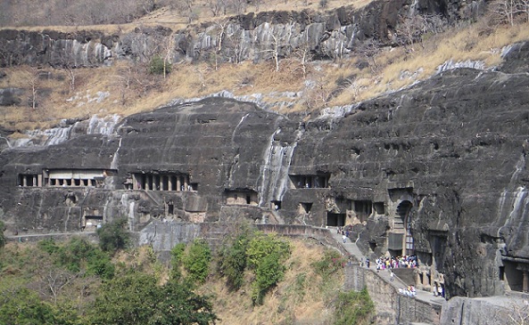 Ajanta-luolat vierailevat Aurangabadissa