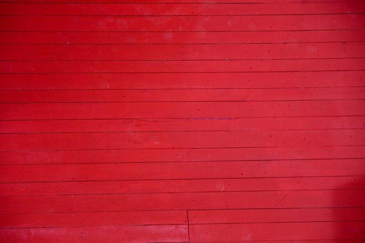 rödlackerad-plank-golv-idé