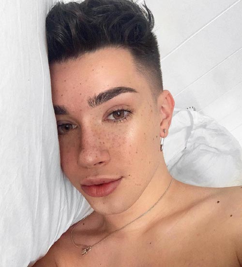 James Charles ilman meikkiä 3