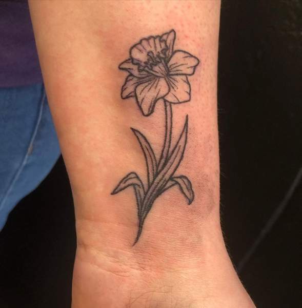 Όμορφο τατουάζ καρπού Daffodil