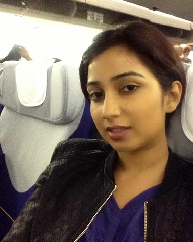 Shreya Ghoshal ilman meikkiä 1