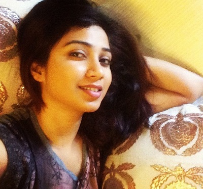 Shreya Ghoshal ilman meikkiä 5