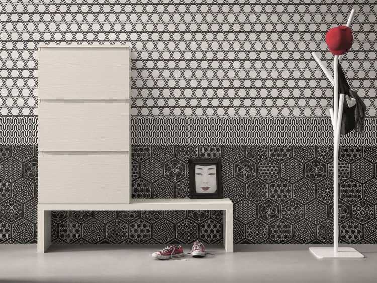 Skoskåpidéer -MINIMA-vit-minimalistisk-tapet-svart-mönster-bikakestruktur
