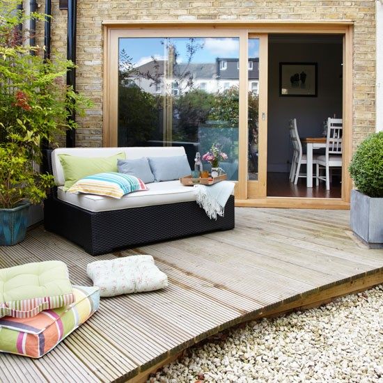 Tips för att spara energi i trädgården terrass trädäck soffa