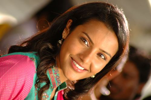 Priya Anand ilman meikkiä 4