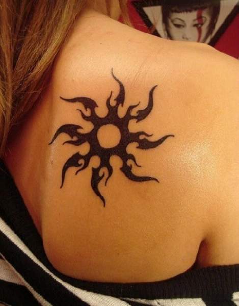 Σχέδια τατουάζ Sun με νοήματα