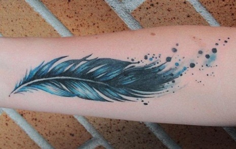 Πολύχρωμα φτερά τατουάζ