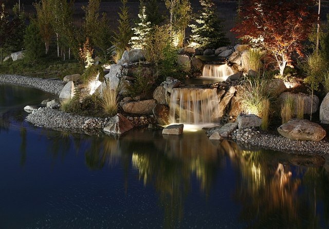 Natur-sjö-trädgård-vatten funktioner-fontän-kant-grus-grus-krossad sten