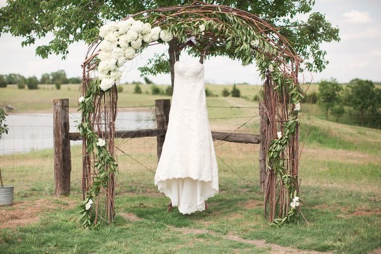 idéer-bröllop-dekoration-lantlig stil-vide-senor-pergola-vita-hortensior