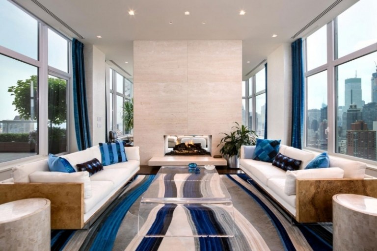 Idéer-vardagsrum-blå-matta-gardiner-färger