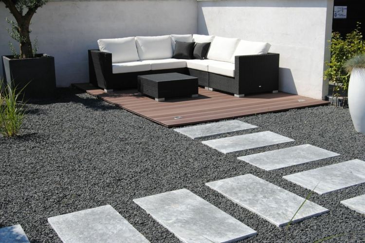 idéer-trädgård-design-modern-lättskött-trädgård-utan-gräsmatta-dekorativ grus-dekoration-symmetrisk-trädgård-stig