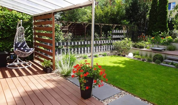 idéer-trädgård-design-moderna-små-utomhus-område-blommor-sekretess-skärm-sväng