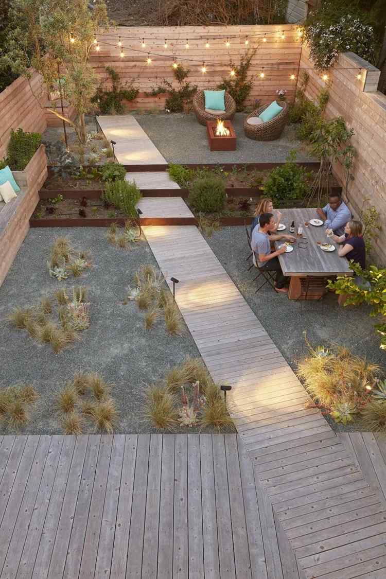 idéer-trädgårdsdesign-modernt-litet-utomhusområde-trädgårdsstig-diagonal-trä-sittgrupp