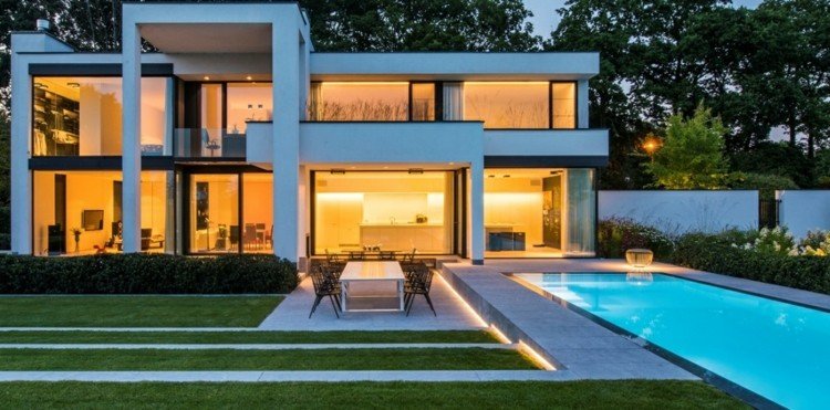 idéer-trädgårdsdesign-modern-gräsmatta-accenter-kakel-pool-belysning-hus