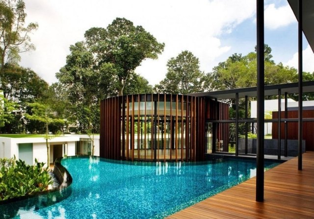 Glasfiber pool design mosaik klinkergolv trä pool hus