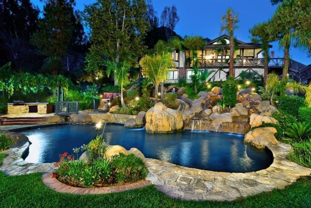 Pool-design-naturmaterial-trädgård-landskap-sommar-stil