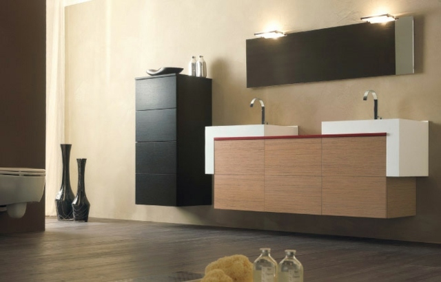 svart-brun-utrustning-badrum-möbler-glas-dekoration-på-golvet