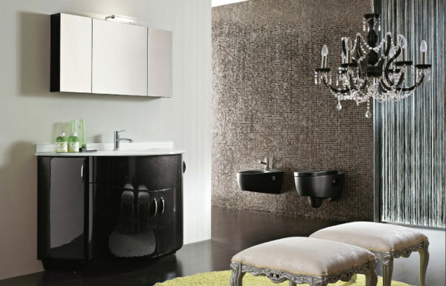 Mosaik-badrum-svart-möbler-garderob och -spegel