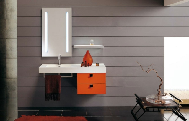 grå-väggbeklädnad-orange-färg-dekor