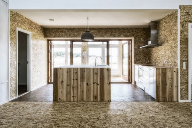 Renovering isolering hus kök trämöbler pentry