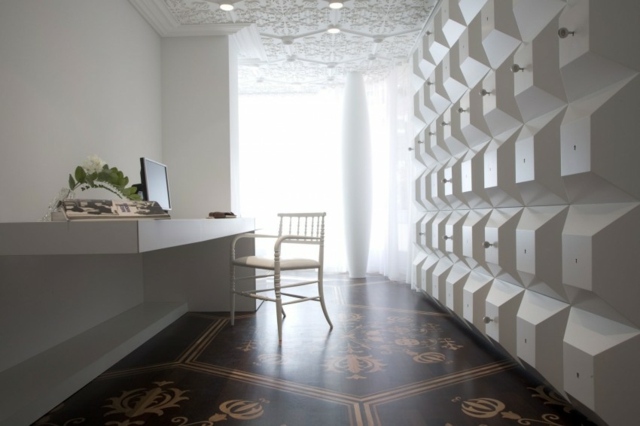 Väggpaneler 3D -optik golvplattor inrättade en liten lägenhet