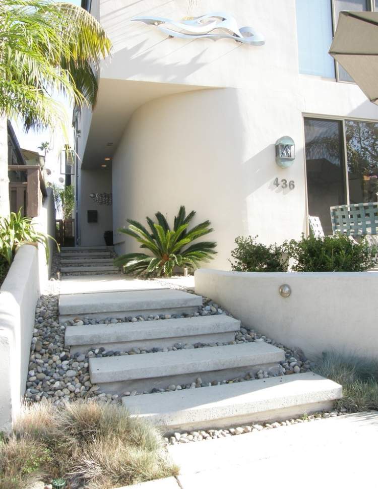 Framträdgårdsdesign-exempel-betong-trappor-stenar