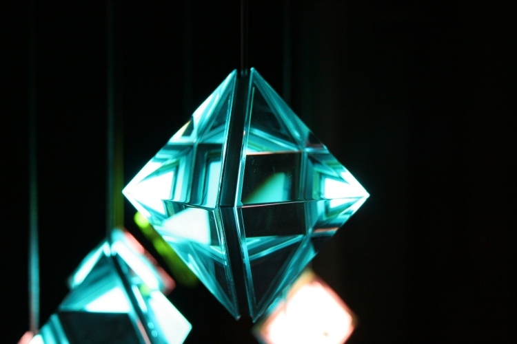 belysning-designer-lampor-diamant-geometrisk-turkos-ljus-XIX-form-fjord