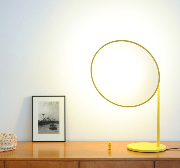 Levande idéer indirekt belysning bordslampa modernt sovrum