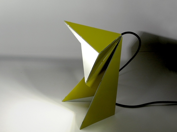 Bordslampa origami-inspirerad design hemkontor idéer