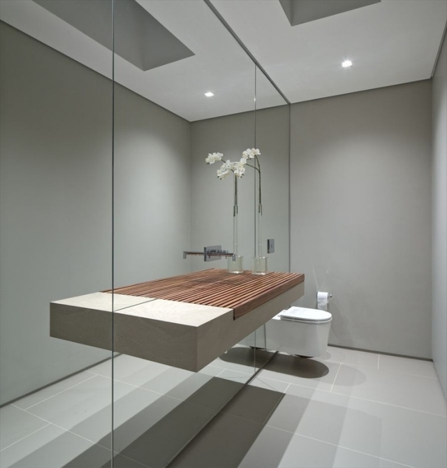 Badrum-spegelväggar-vägghängda-fåfänga-trä-minimalistisk-inredningsdesign