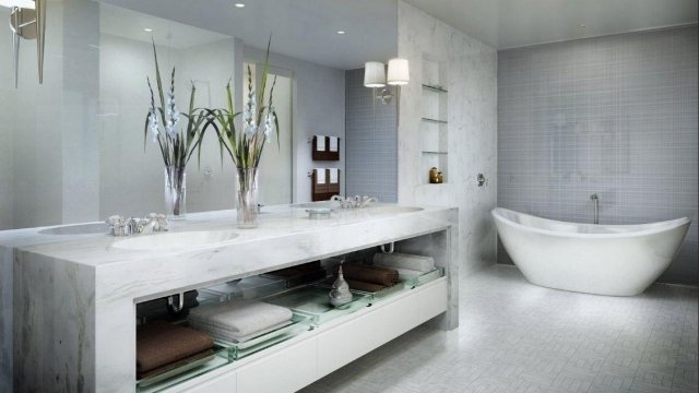 marmor-badrum-handfat-bräda-integrerade-hyllor-golv-kakel-mönster-modern