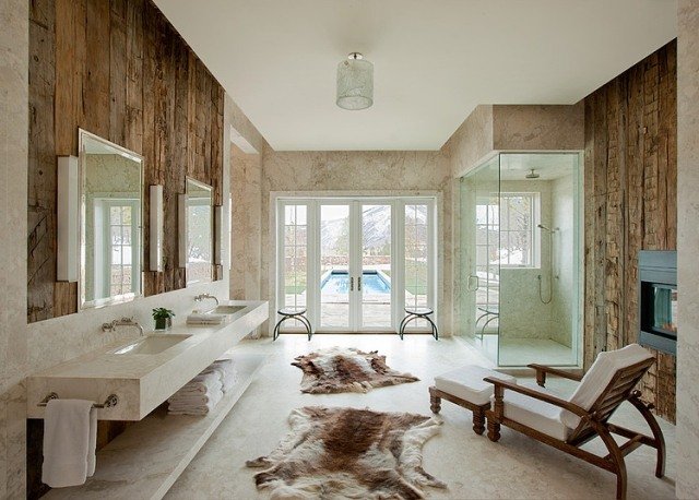 marmor-badrum-handfat-bräda-väggar-rustik-chalet-stil-pälsmatta