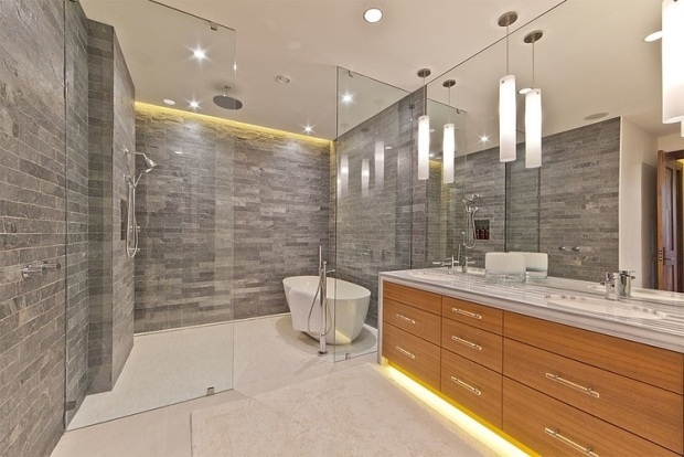 badrum-design-vägg-design-idéer-kakel-natursten-look-golvbelysning