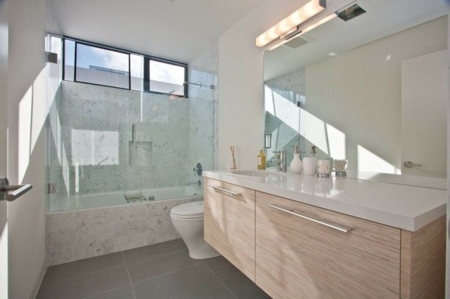 Möbler badrum design ek sandsten glasvägg