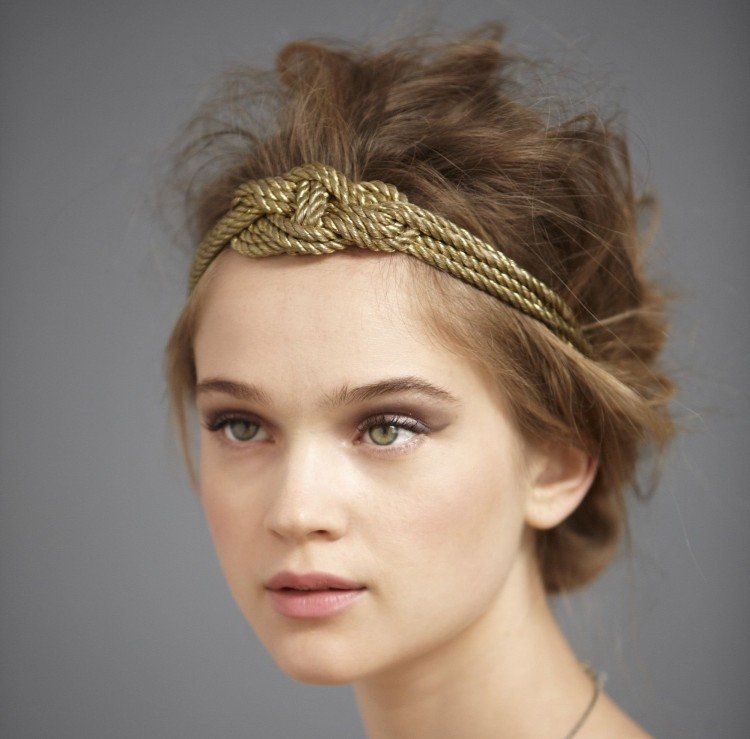 Prom frisyrer-hårband-retade-casual-boho-chic-tillsammans