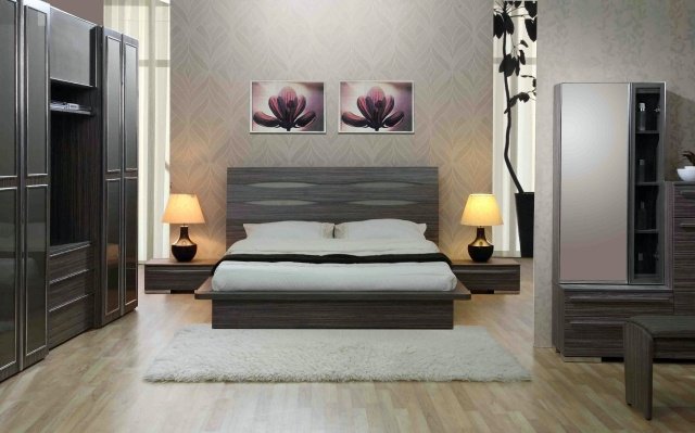sovrum-vägg-design-mönster-tapeter-blommig-grå-lila