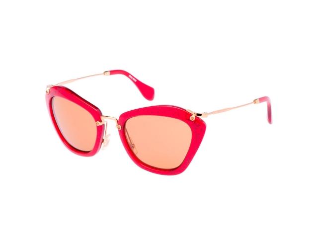 MIU-MIU-röda-glasögon-femkantiga-kvinnor-trender