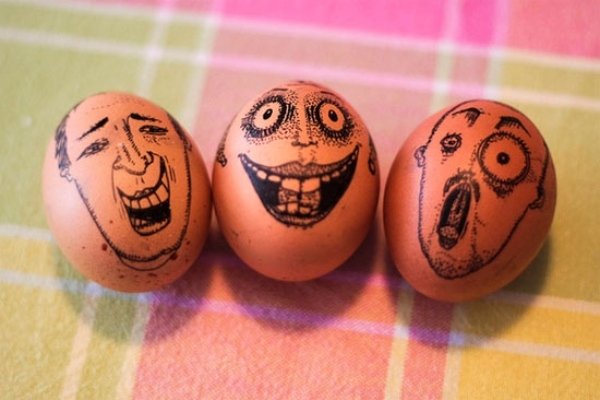 Skapa tid-idéer-rita män-karikatyrer-dekorera ägg
