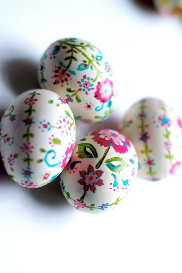 vacker målad-vit-påsk-ägg-blommor färg-effekt