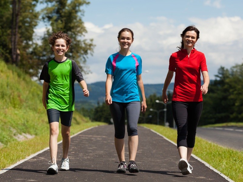 Τα καλύτερα οφέλη για γρήγορο περπάτημα για την προώθηση της καλής υγείας