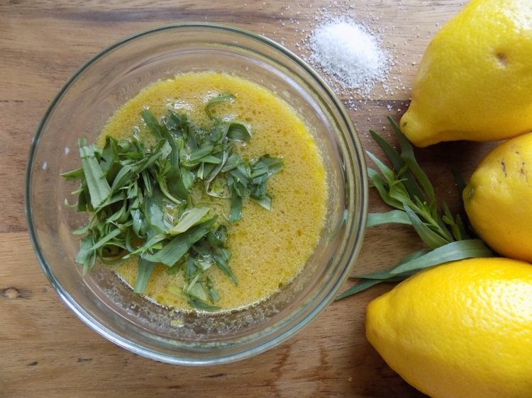 Dragon senap vinaigrette med citronsaft