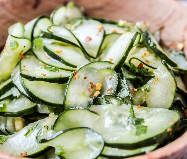 Koriander och lime vinaigrette till gurksallad