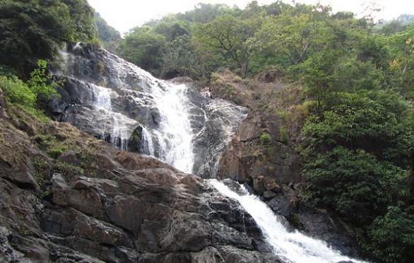 vesiputouksia Goassa